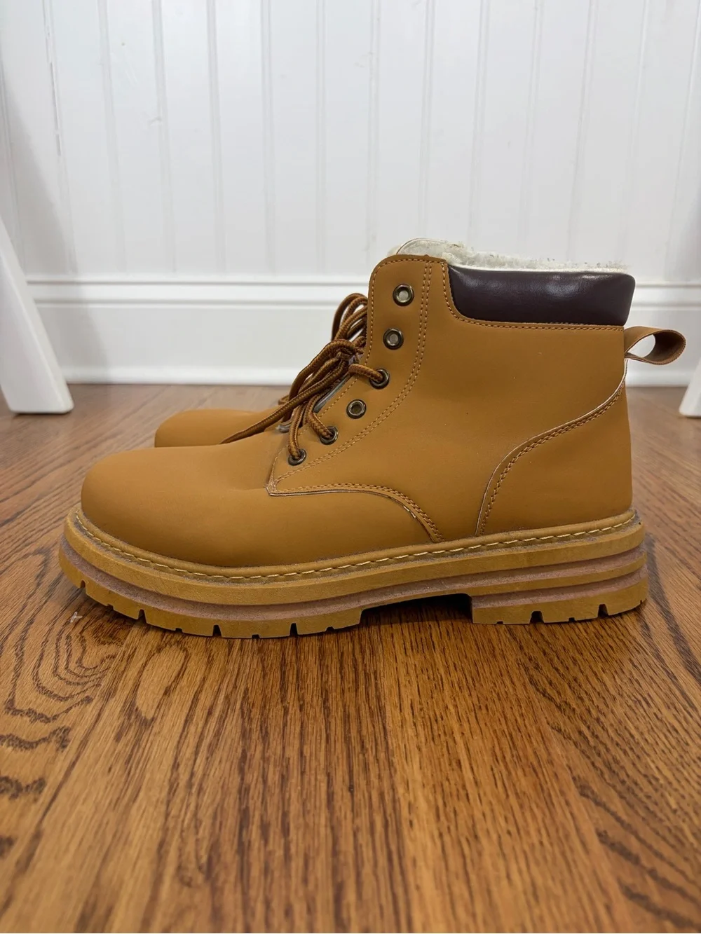 Plush Lined Lace-Up Winter Boots (44)